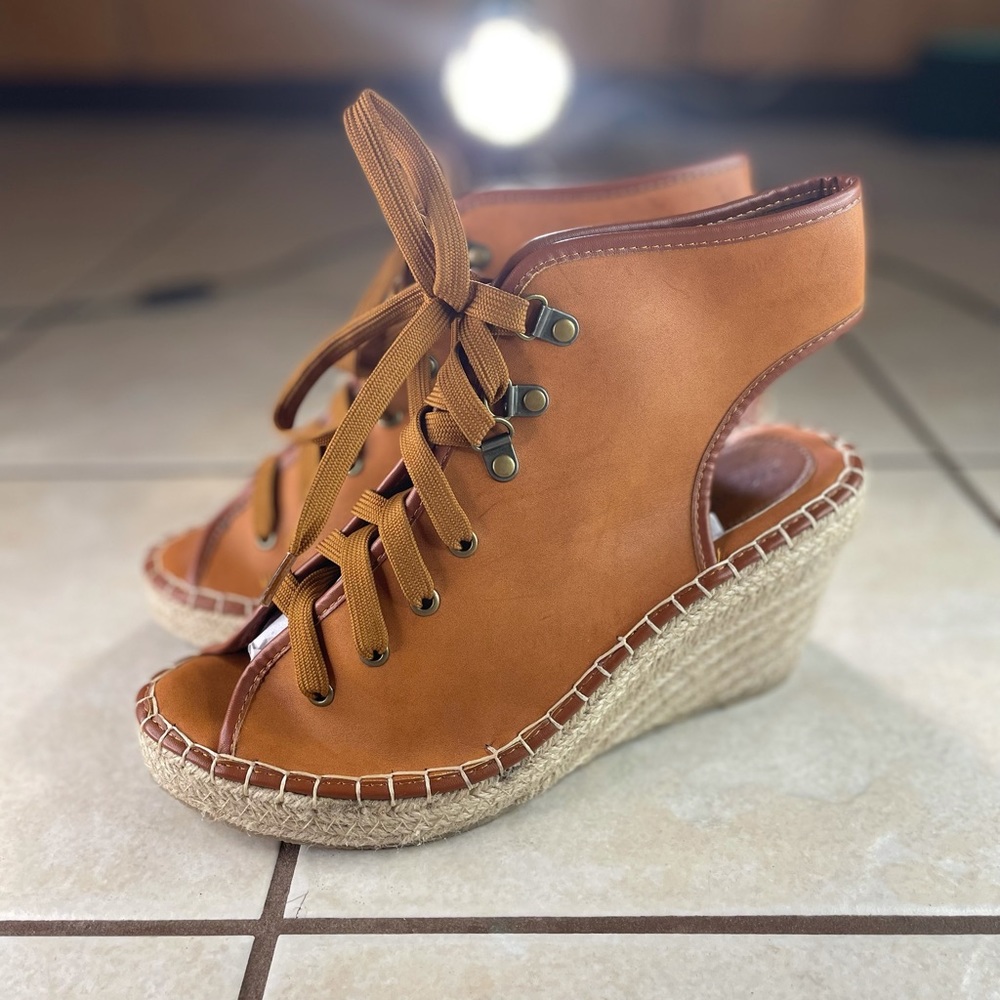 Jacobies Beverly Hills Tony Espadrille Wedges